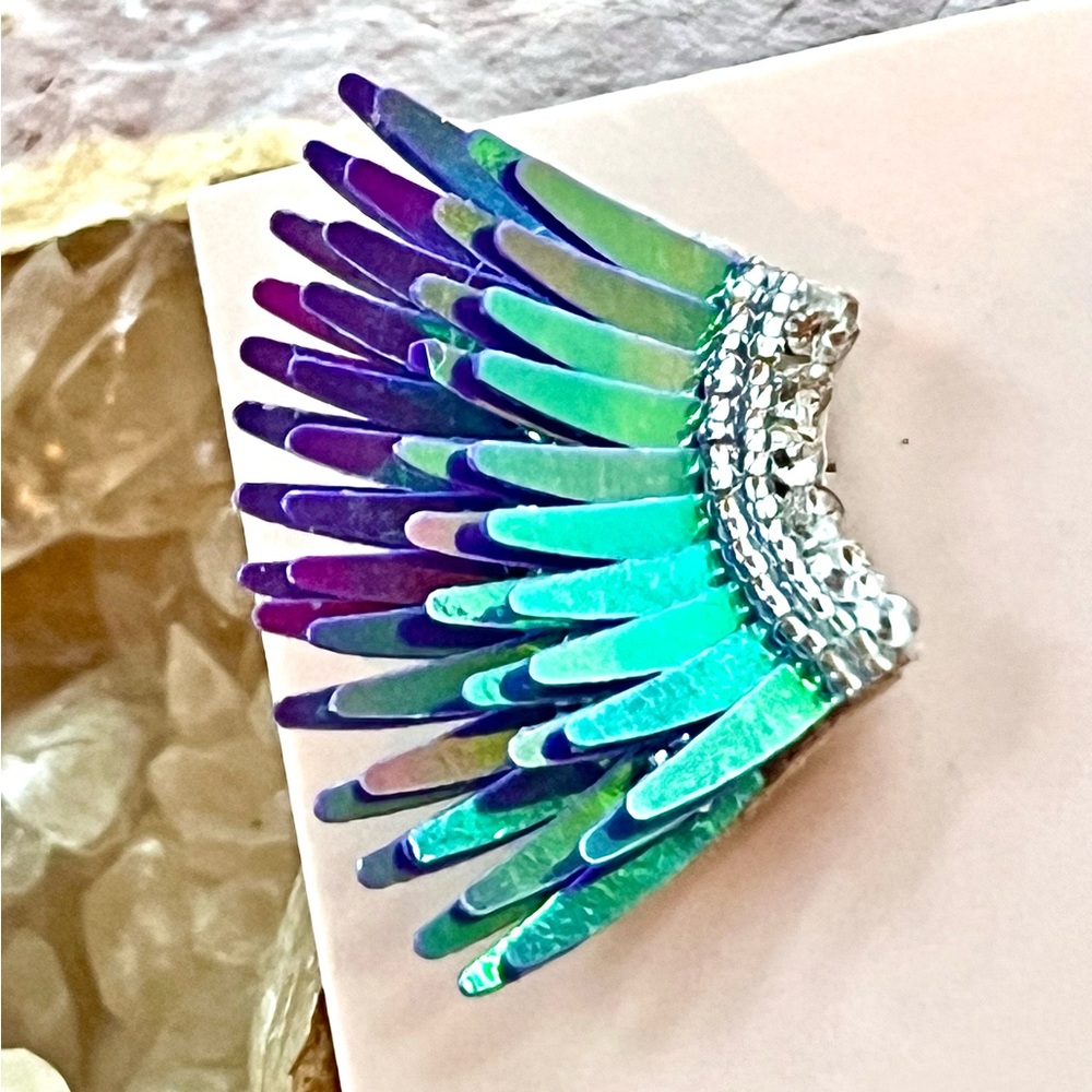 NWT Mignonne Gavigan Mini Madeline Earrings Light Metallic Purple - Picture 8 of 15